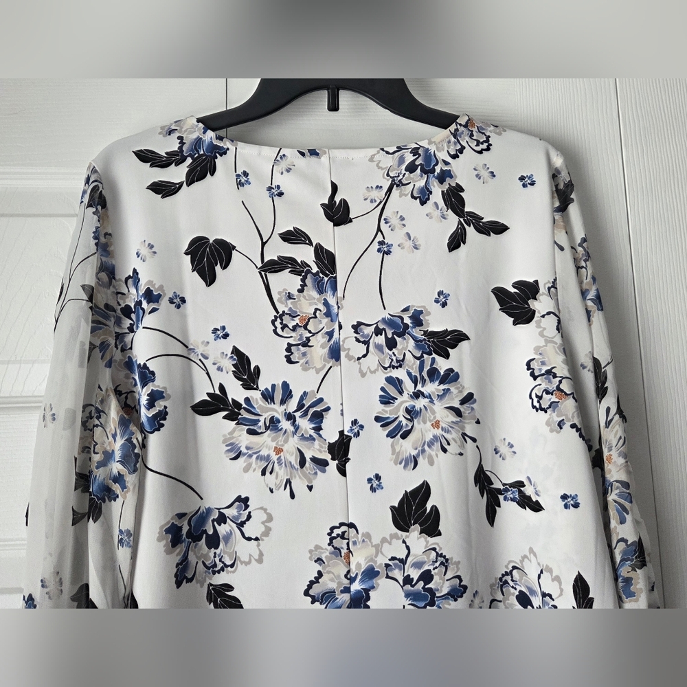 Ann Taylor Factory White Blouse with Blue Floral Print Size L - Picture 10 of 13